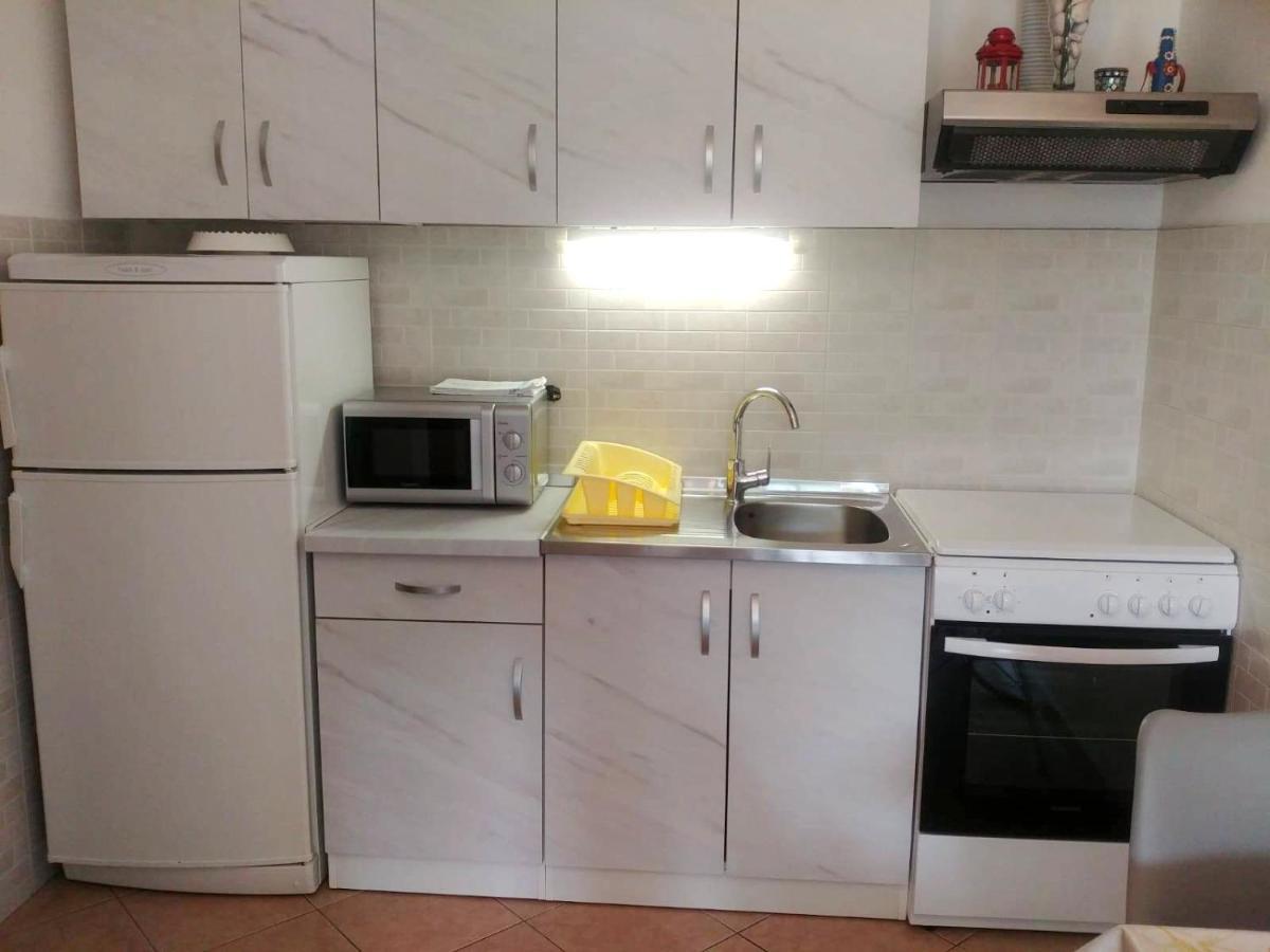 Apartments With A Parking Space Kornic, Krk - 5306 외부 사진