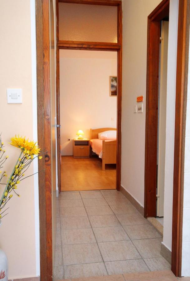 Apartments With A Parking Space Kornic, Krk - 5306 외부 사진