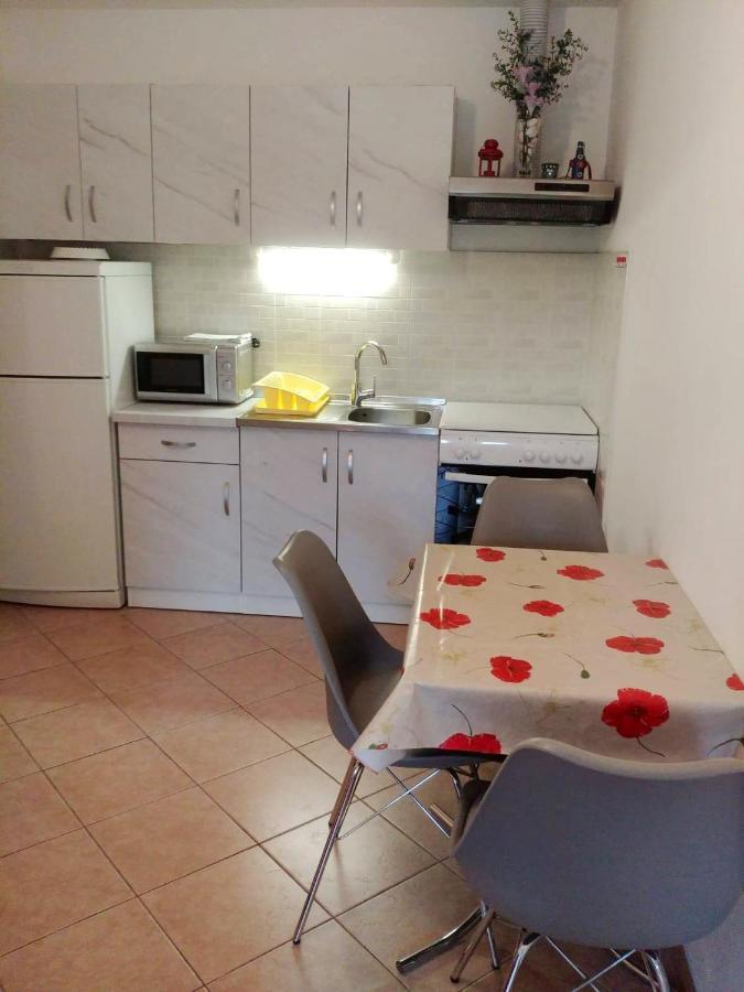 Apartments With A Parking Space Kornic, Krk - 5306 외부 사진